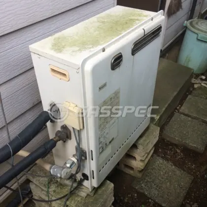 施工前の給湯器（GRQ-1616AX）