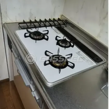 施工前のビルトインガスコンロ（PD-N57WV-60C-R）