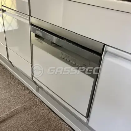 施工前のビルトイン食洗機（NP-P60V1PS）