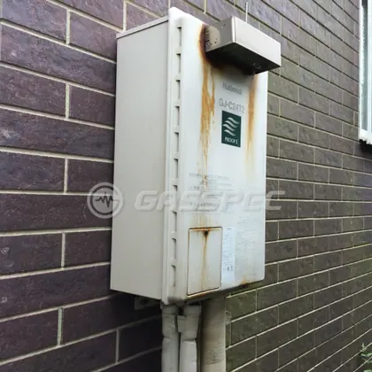 施工前の給湯器（GJ-C24T2）