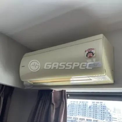 施工前のエアコン（RAS-281PDR(W)）