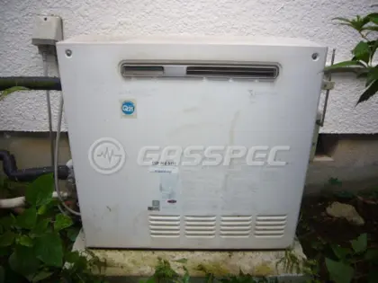 施工前の給湯器（GJV-24R1）