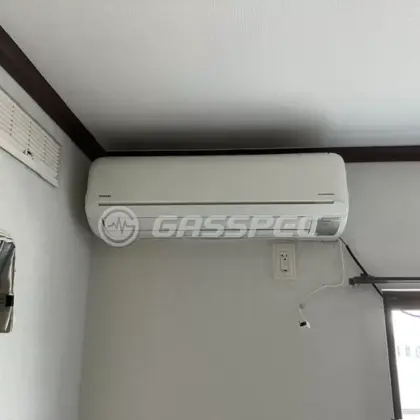 施工前のエアコン（RAS-281EDX(W)）