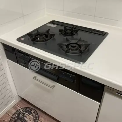施工前のビルトインガスコンロ（RBG-31J6FS-R）