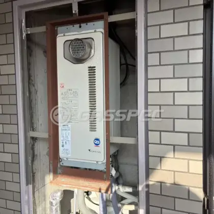 施工前の給湯器（TRUF-VS1611SAT）