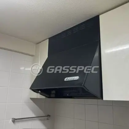 施工前のレンジフード