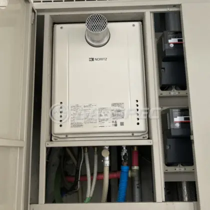 施工後の給湯器（ノーリツ GT-2460SAWX-T-1 BL）