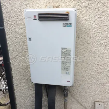 施工前の給湯器（SQ100R）