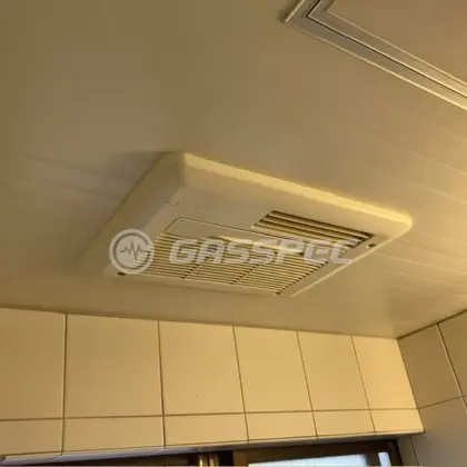 施工前の浴室乾燥機（IBD-3001ACSK）