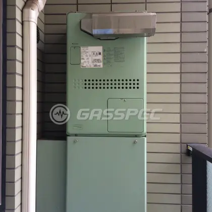 施工前の暖房熱源機（GTH-2434AWX-L）