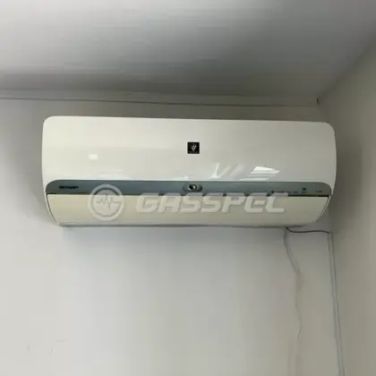 施工前のエアコン（AY-D56SX）