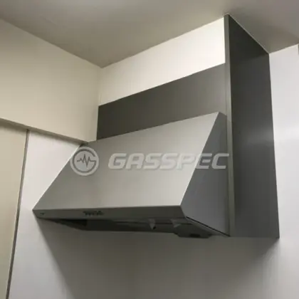 施工前のレンジフード