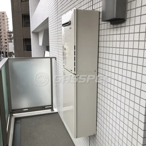 交換後の給湯器（リンナイ RUF-A2005SAW(B)）