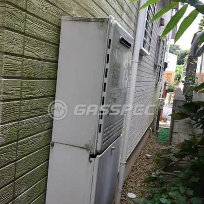 施工前の給湯器（GT-2450SAWX）