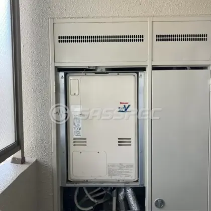 施工前の暖房熱源機（RUFH-V2403AU(A)）