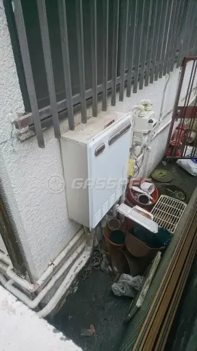 交換前の給湯器
