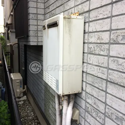 施工前の給湯器（FH-201AWD）