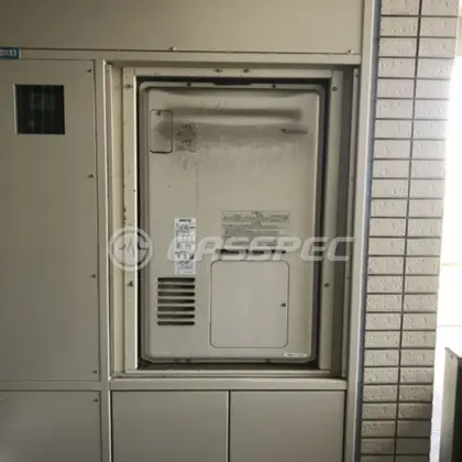 施工前の暖房熱源機（RUFH-V2400AU2-3）