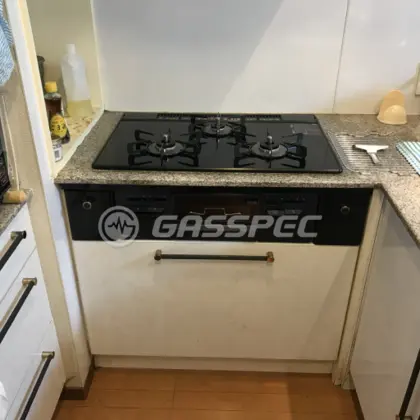 施工後のビルトインガスコンロ（リンナイ RS71W28U32RBW）
