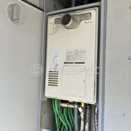 施工前の暖房熱源機（RUFH-V2400SAT2-6）