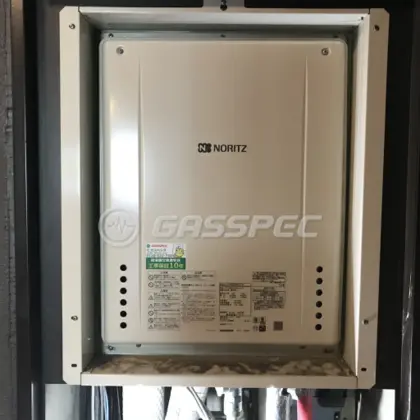 施工後の給湯器（ノーリツ GT-2460SAWX-H-2 BL）