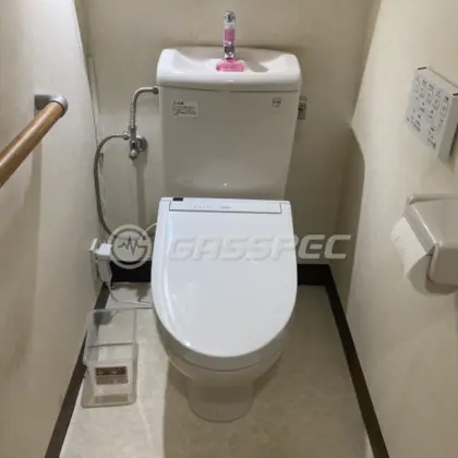 施工後の便座（TOTO TCF6552#NW1）