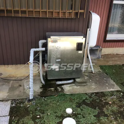 施工前の給湯器（OTQ-302SA）
