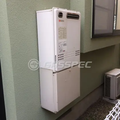 施工前の給湯器（GT-2422SAWX）