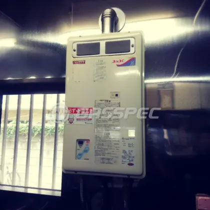 施工前の給湯器（RUXC-1616WF）