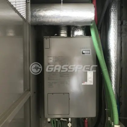 施工前の暖房熱源機（AT4203AFSSW3QU）