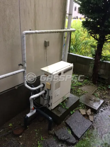 施工前の給湯器（GRQ-2427SAX）