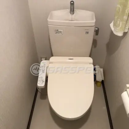 施工後の便座（TOTO TCF2222E#SC1）