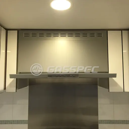 交換後のレンジフード（リンナイ XGR-REC-AP903SV）