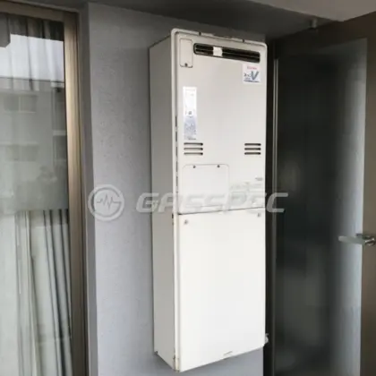 施工前の暖房熱源機（RUFH-V2403AW(B)）