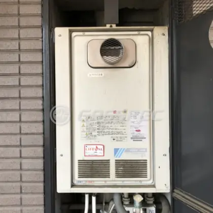 施工前の給湯器（RGE21KV1-J）