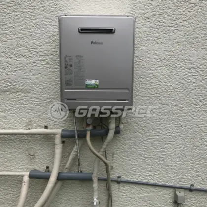 施工後の給湯器（パロマ FH-E2022SAWL）