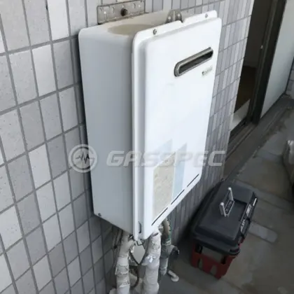 施工前の給湯器（RUX-V1616W）