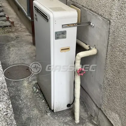 施工前の給湯器（GRQ-1611AX）