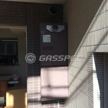 施工前の暖房熱源機（GTH-C2432AWX6H-T）