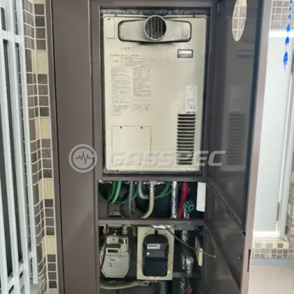 施工前の暖房熱源機（AT-4200ARS4SW3Q）