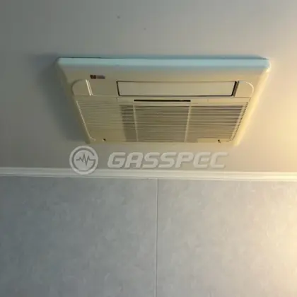 施工前の浴室乾燥機（BDV-3300UKNSC-J3）