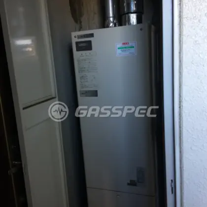 施工前の暖房熱源機（AD-200FFA）