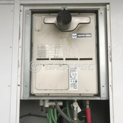 施工前の暖房熱源機（RUFH-VD2401SAT2-3）