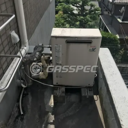 施工前の給湯器（RUX-V1616G-E）