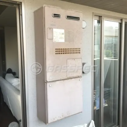 施工前の暖房熱源機（GTH-2434AWX3H）