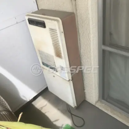 施工前の給湯器（GQ-1600WA）