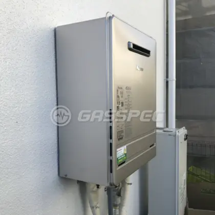 施工後の給湯器（パロマ FH-E2422FAWL-110）