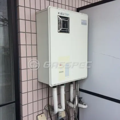 施工前の給湯器（OURB-160D）