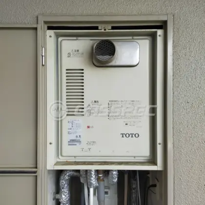 施工前の給湯器（RGE20KS2-J2A）