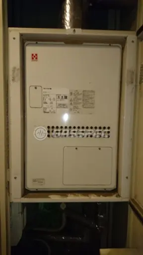 施工前の暖房熱源機（YGM2454RHA6H）